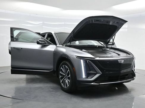 Used 2024 Cadillac Lyriq Sport RWD image 44