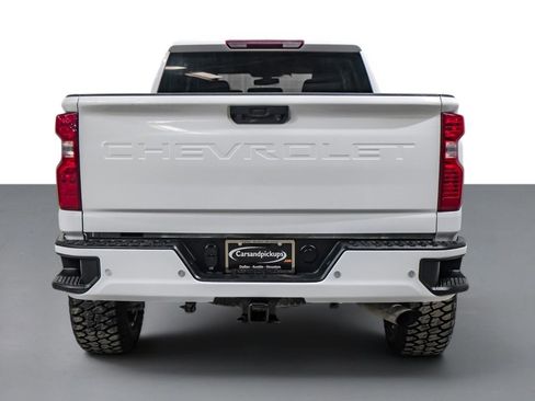 Used 2022 Chevrolet Silverado 2500 LT AWD/4WD image 8