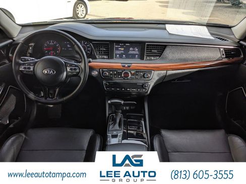 Used 2017 Kia Cadenza Premium image 14