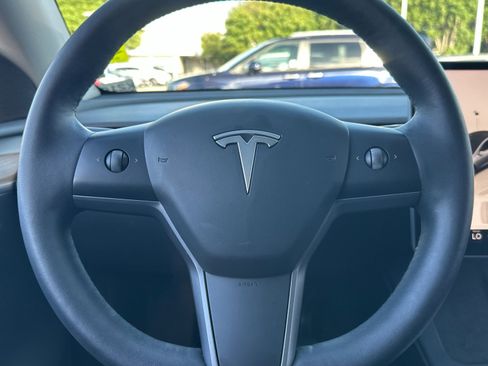 Used 2023 Tesla Model Y Long Range image 23