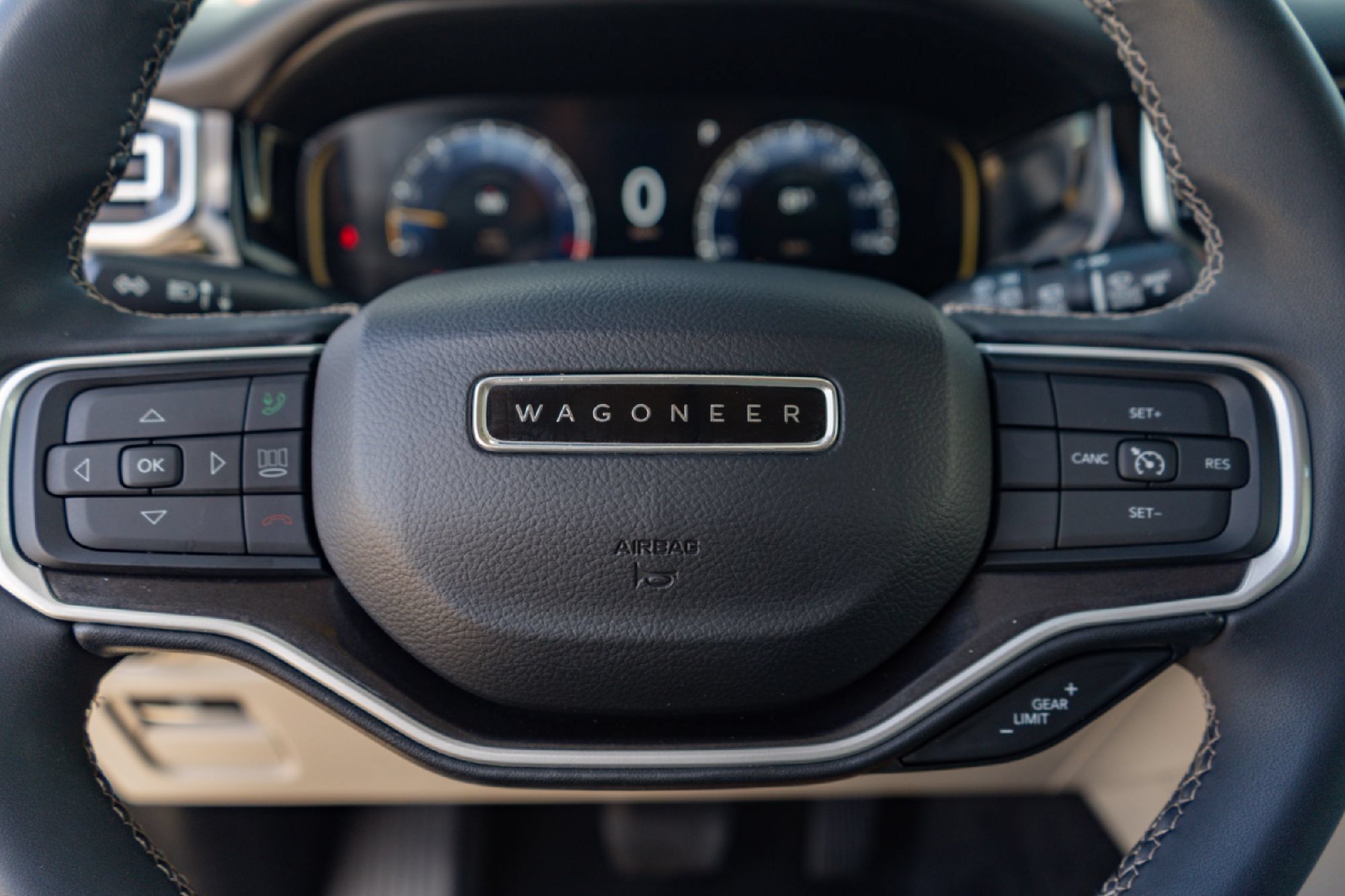 Used 2022 Jeep Wagoneer Series I w/ Premium Group I AWD/4WD image 11