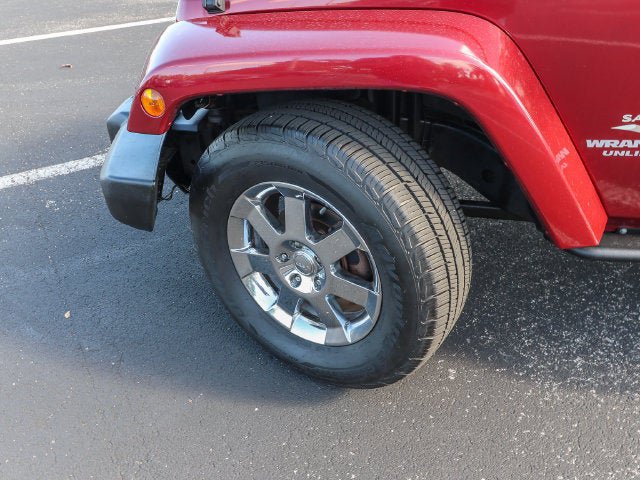 Used 2011 Jeep Wrangler Unlimited Sahara w/ Dual Top Group AWD/4WD image 29