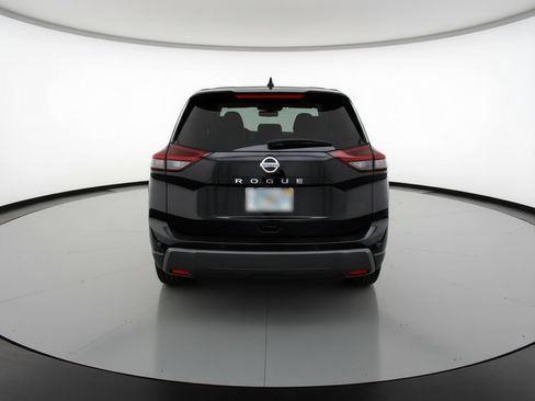 Used 2025 Nissan Rogue SV image 7