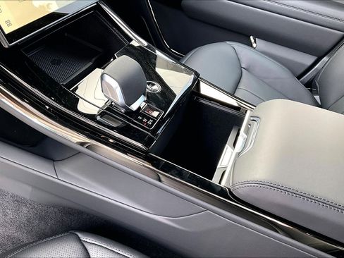 New 2026 Land Rover Range Rover Sport Dynamic SE image 8