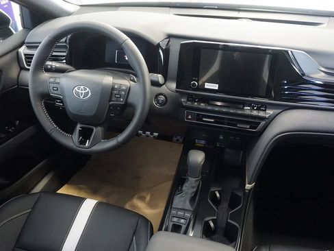 New 2026 Toyota Camry SE FWD image 28