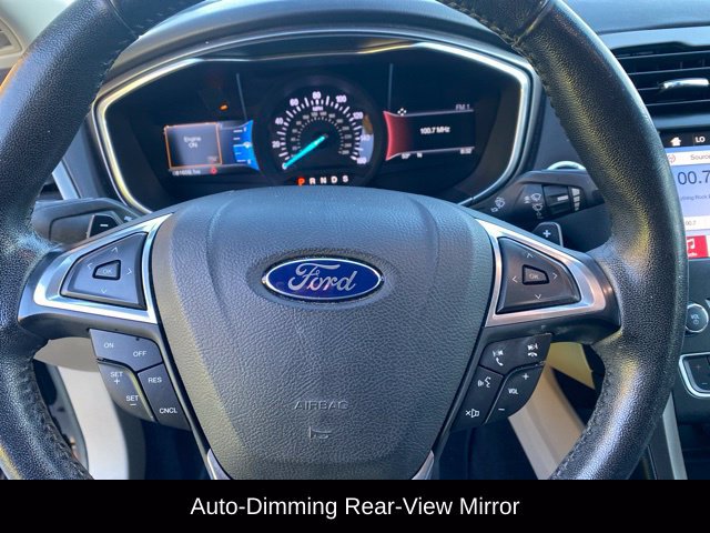 Used 2017 Ford Fusion SE w/ Fusion SE Technology Package FWD image 17