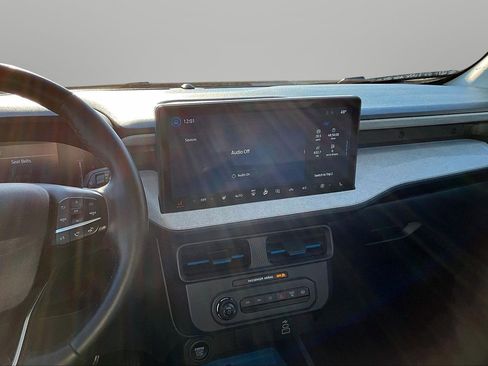 Used 2025 Ford Maverick XLT w/ XLT Luxury Package image 6