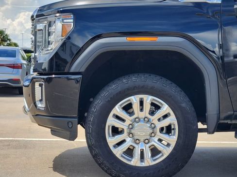 Used 2020 GMC Sierra 2500 Denali w/ Denali Ultimate Package AWD/4WD image 8