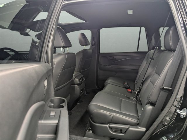 Used 2025 Honda Passport EX-L image 30