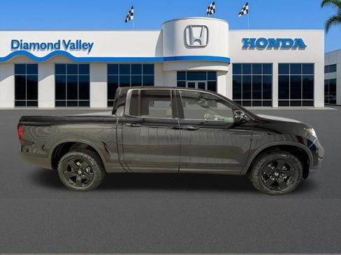 New 2026 Honda Ridgeline Black Edition image 2