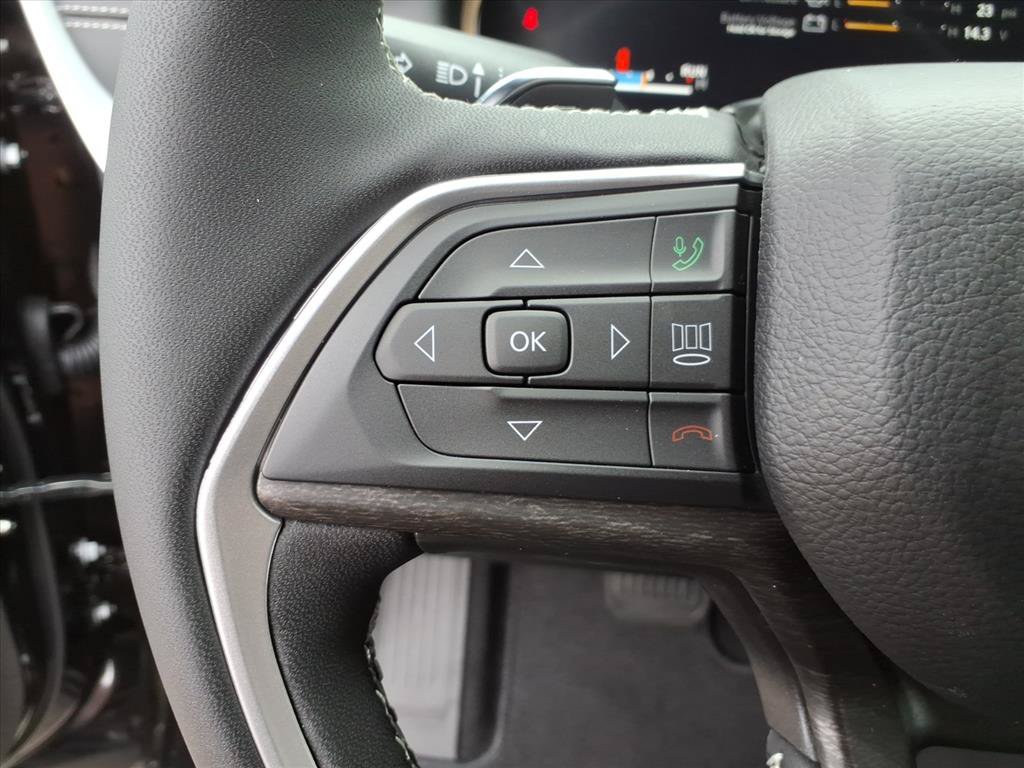New 2027 Jeep Grand Cherokee Altitude AWD/4WD image 25