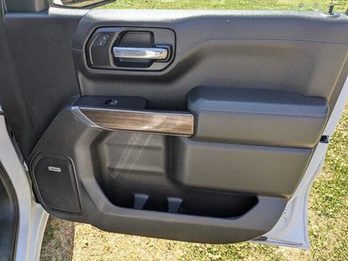 Used 2019 Chevrolet Silverado 1500 RST w/ All-Star Edition image 35