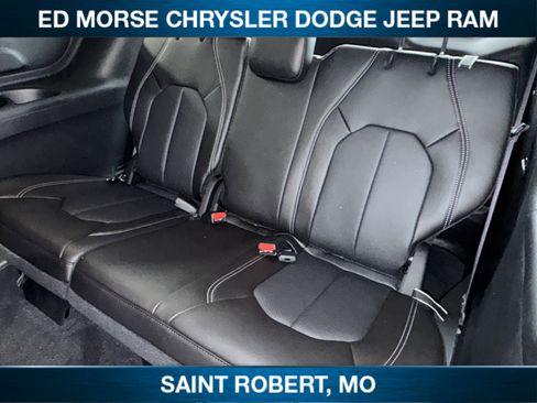 New 2027 Chrysler Pacifica Select AWD/4WD image 26