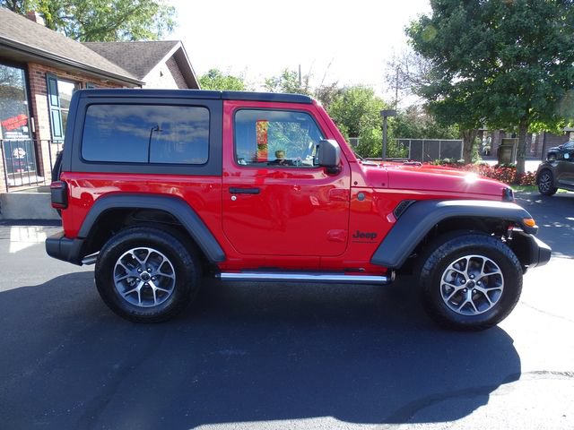 Used 2026 Jeep Wrangler Sport AWD/4WD image 5