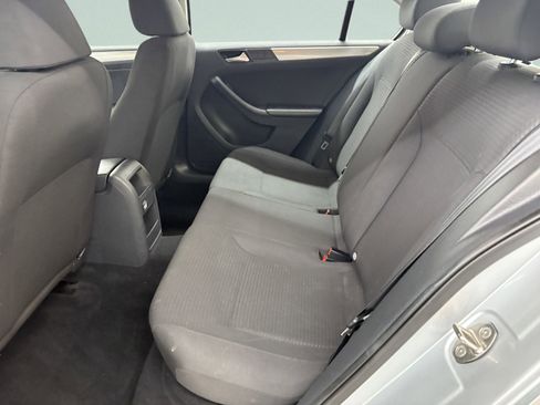 Used 2015 Volkswagen Jetta SE FWD image 8