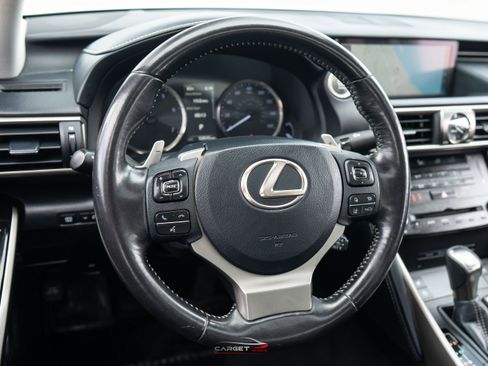 Used 2018 Lexus IS 300 AWD w/ Comfort Package image 23