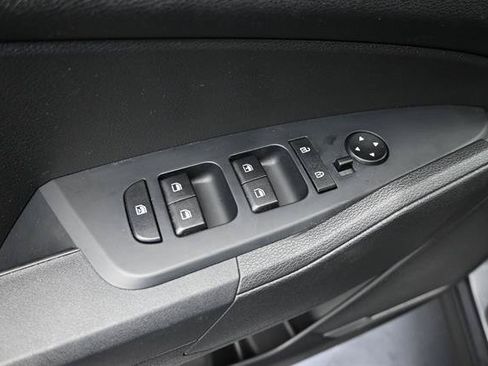 Used 2023 Kia Sportage LX AWD/4WD image 6