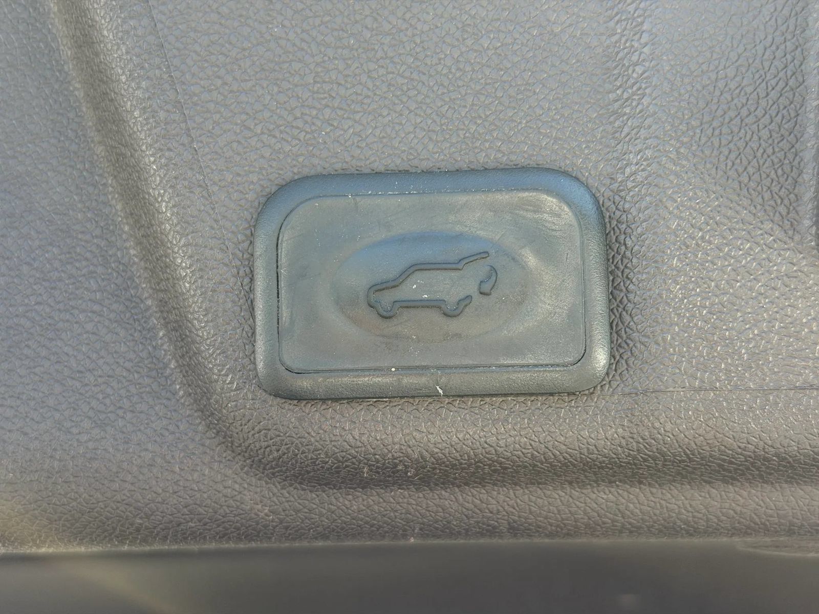 Used 2016 Buick Enclave Leather w/ Trailering Package FWD image 17