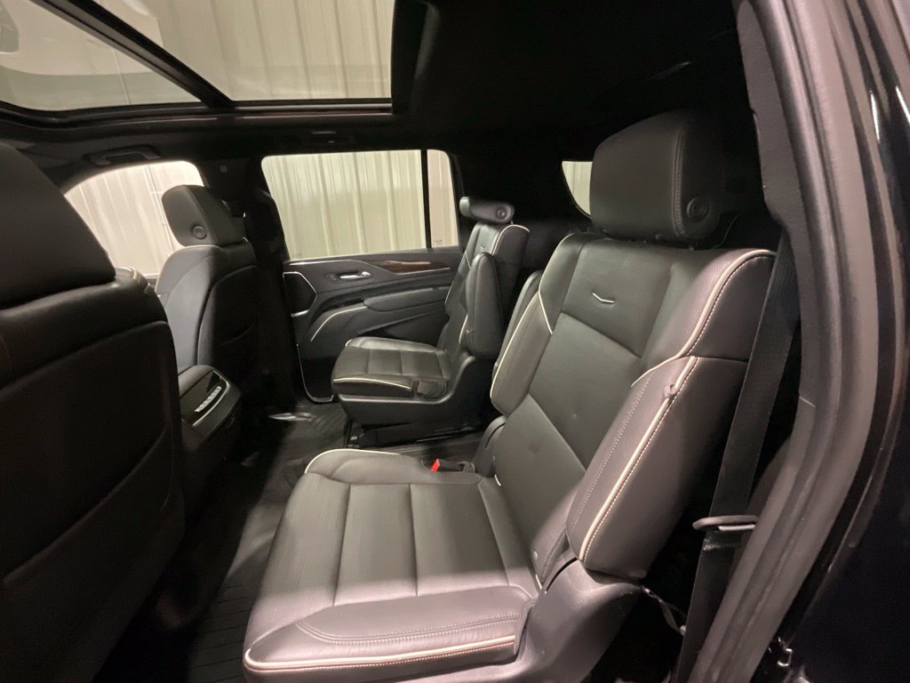 Used 2021 Cadillac Escalade ESV Premium Luxury AWD/4WD image 12
