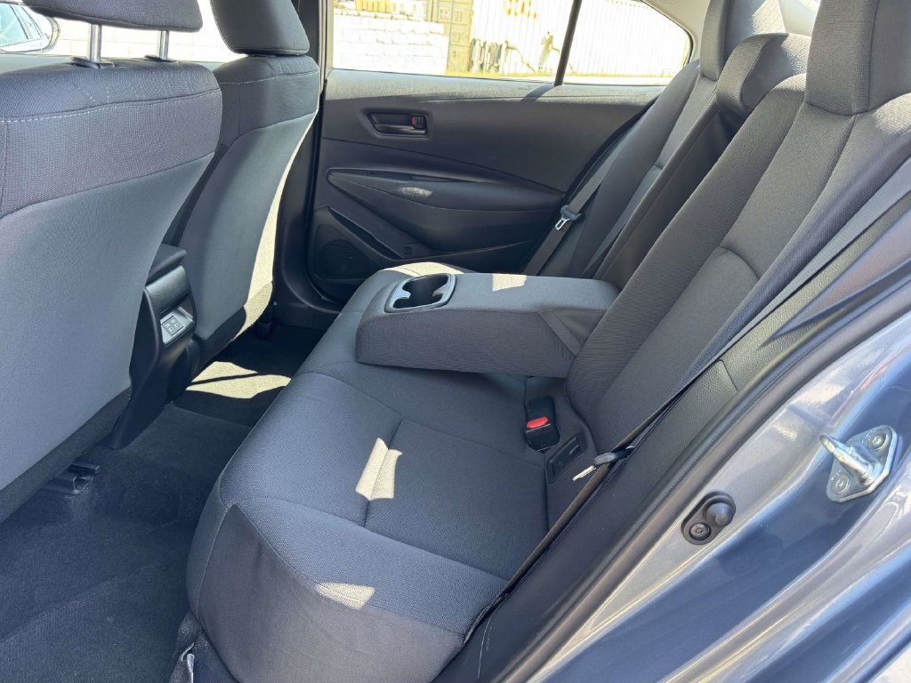 Used 2025 Toyota Corolla LE FWD image 17