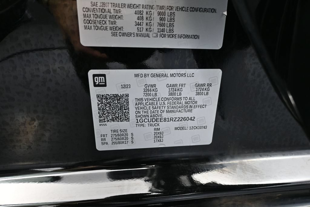 Used 2024 Chevrolet Silverado 1500 RST AWD/4WD image 41