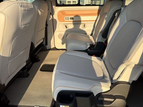 New 2025 Volkswagen ID. Buzz 1st Edition image 26