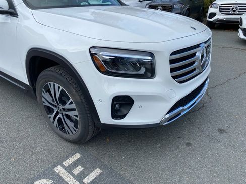 Used 2025 Mercedes-Benz GLB 250 4MATIC image 24