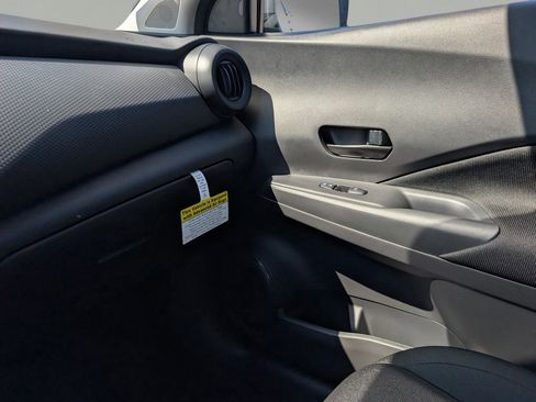 New 2025 Nissan Kicks Play S FWD image 29