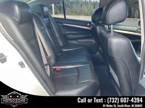 Used 2013 INFINITI G37 Journey w/ Premium Pkg RWD image 16
