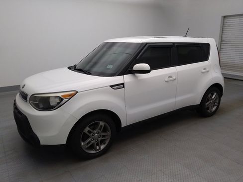 Used 2015 Kia Soul + FWD image 2