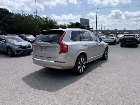 Certified 2024 Volvo XC90 T8 Plus w/ Protection Package Premier AWD/4WD image 6