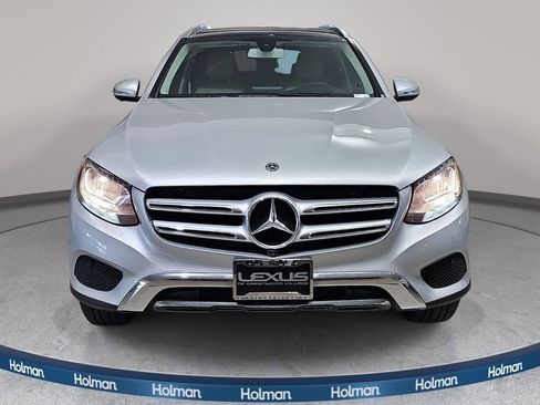 Used 2018 Mercedes-Benz GLC 300 4MATIC image 3