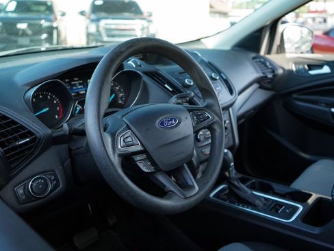Used 2017 Ford Escape SE FWD image 6
