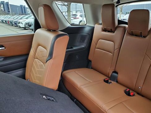 Certified 2024 Nissan Pathfinder Platinum w/ Cargo Package image 13