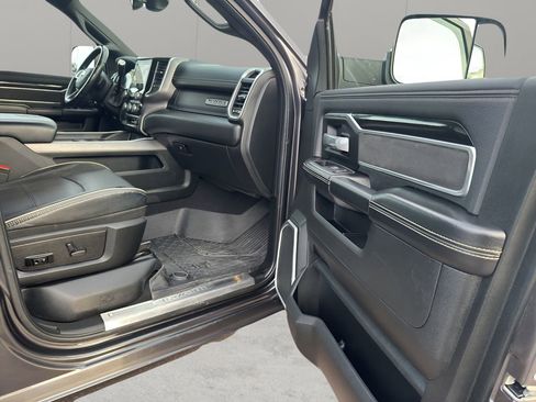 Used 2022 RAM 3500 Laramie w/ Night Edition image 16