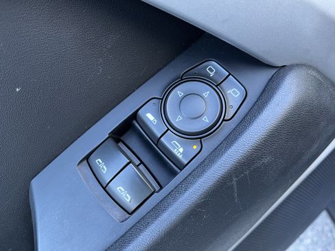 Used 2020 Chevrolet Camaro LT image 11