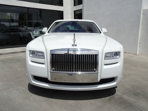 Used 2012 Rolls-Royce Ghost RWD image 2