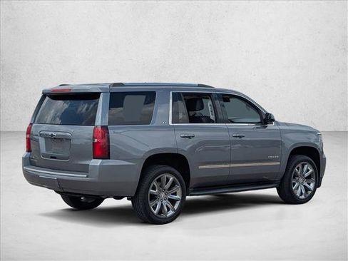 Used 2019 Chevrolet Tahoe LT w/ Luxury Package RWD image 5