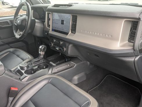 Used 2025 Ford Bronco Outer Banks AWD/4WD image 38