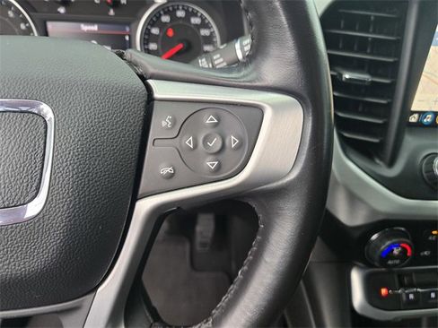 Used 2020 GMC Acadia SLT image 25