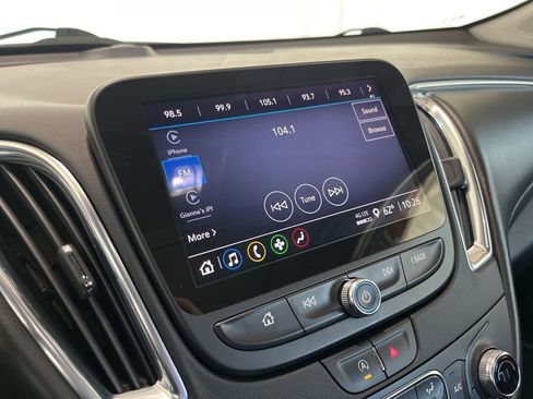 Used 2021 Chevrolet Malibu LT w/ Leather Package FWD image 14