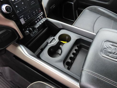 Used 2024 RAM 2500 Laramie AWD/4WD image 38