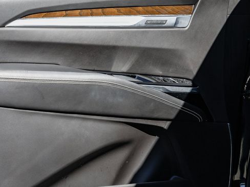 Used 2025 Cadillac Escalade ESV Sport Platinum w/ LPO, Floor Liner Package image 21