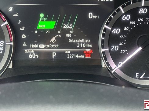 Used 2024 Toyota Highlander XLE image 34