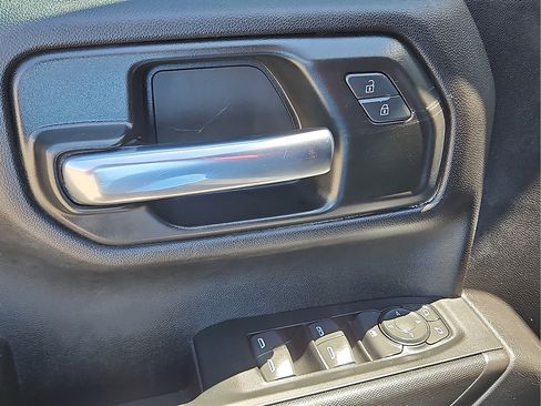 Used 2024 Chevrolet Silverado 1500 Custom RWD image 12