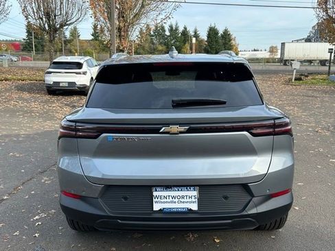 New 2026 Chevrolet Equinox EV LT image 6