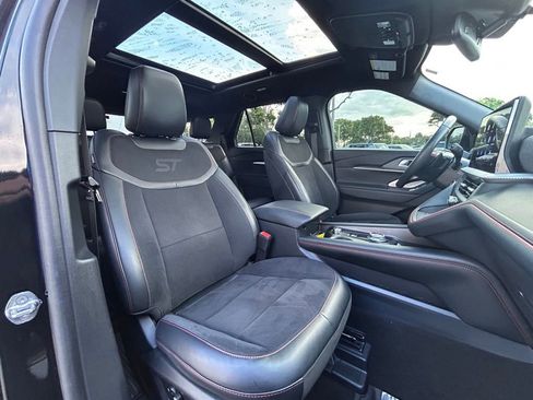 Certified 2025 Ford Explorer ST AWD/4WD image 30
