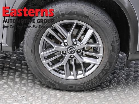 Used 2024 Nissan Rogue S AWD/4WD image 32