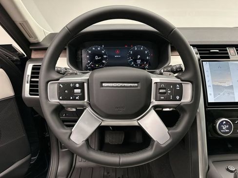 Certified 2025 Land Rover Discovery S AWD/4WD image 12