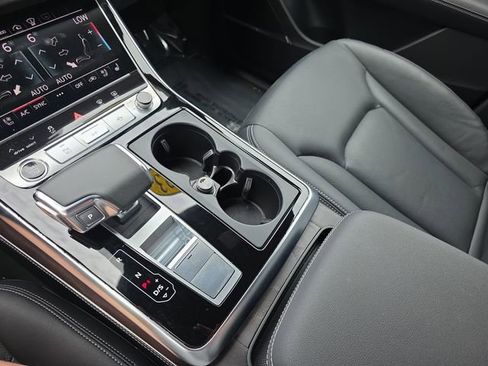 Used 2023 Audi Q8 Prestige AWD/4WD image 26